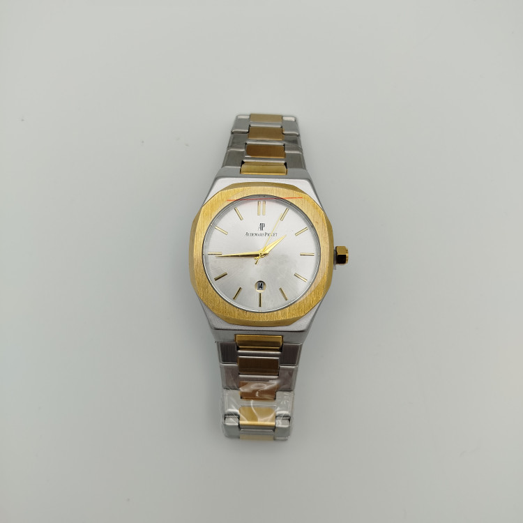 ساعت لوکس Audemars Piguet مدل Royal Oak | استیل نقرهای | صفحه خاص